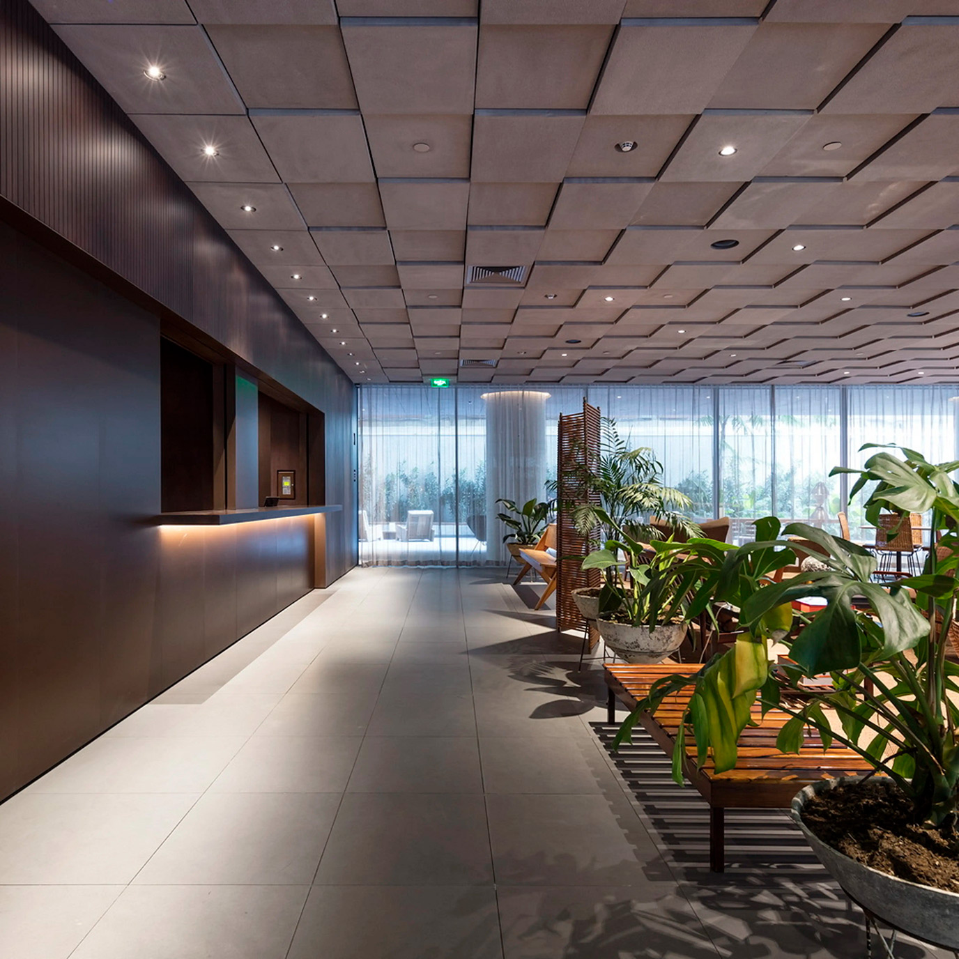 bn-engenharia-edificio-santos-augusta-17-piso-paredes-teto-granito-cinza-abbsoluto-granito-cinza-andorinha-di-marmore-copiar