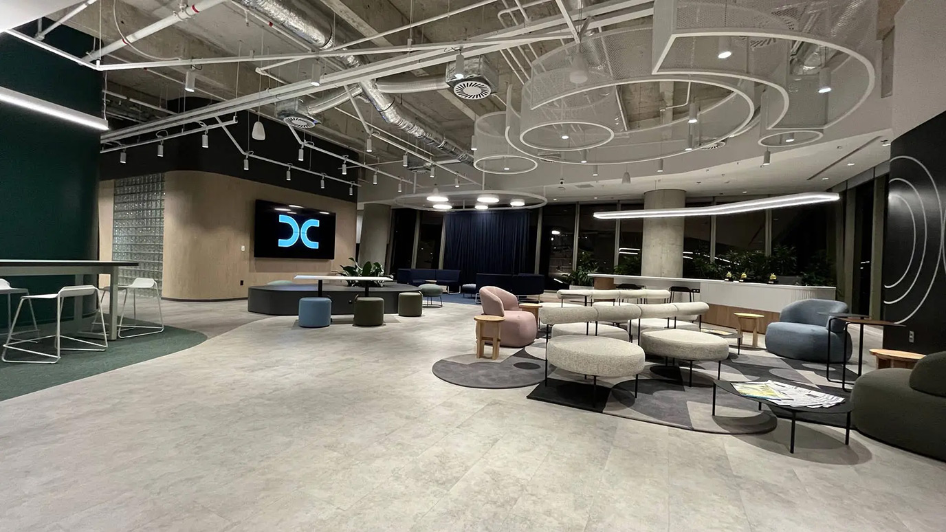 athie-wohnrath-dentsu-faria-lima-plaza-9-piso-neolith-fusion-concrete-taupe-di-marmorer