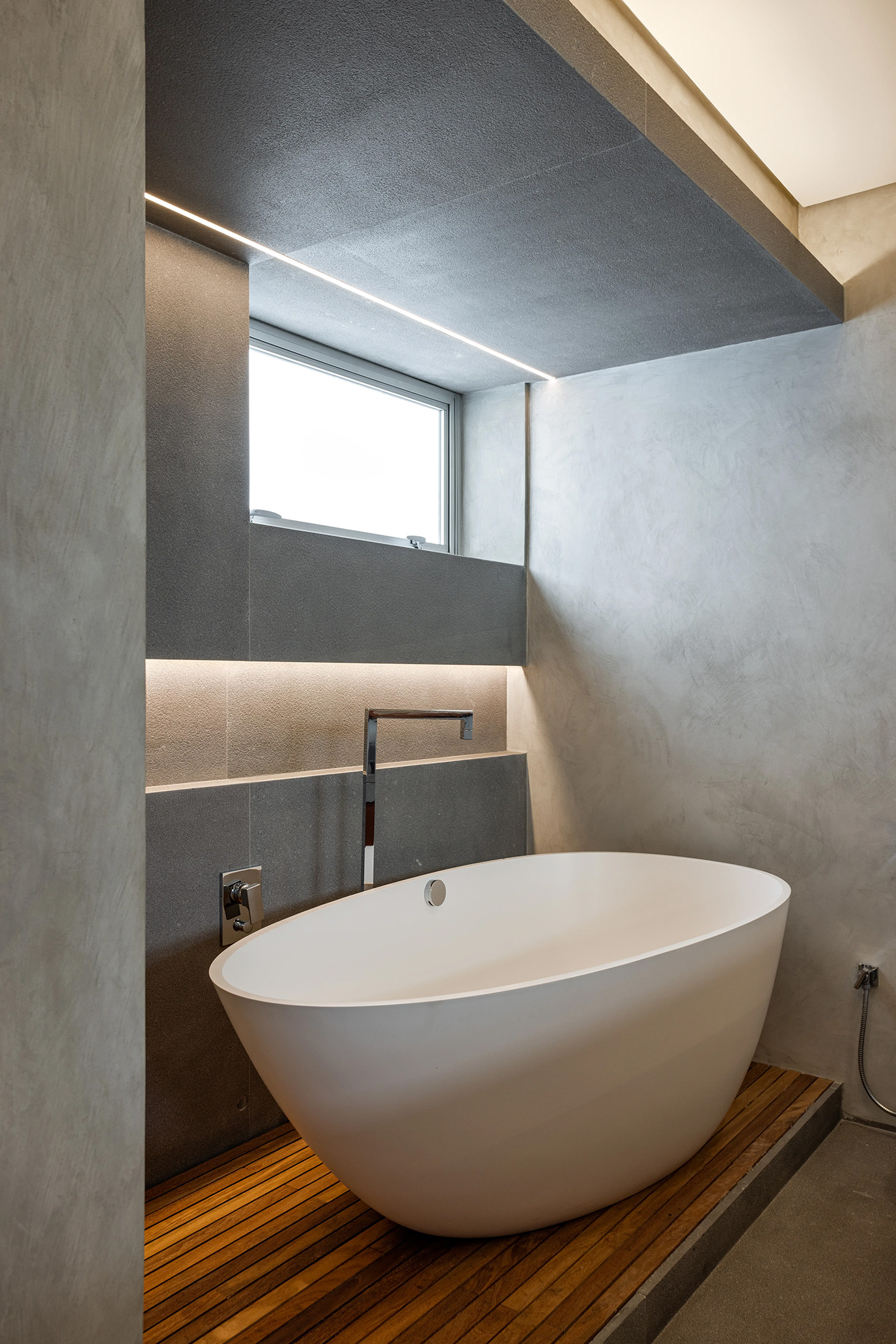 fgmf-arquitetura-rmr-engenharia-vilaboim-piso-basalto-basaltite-cinza-serrado-di-marmorer