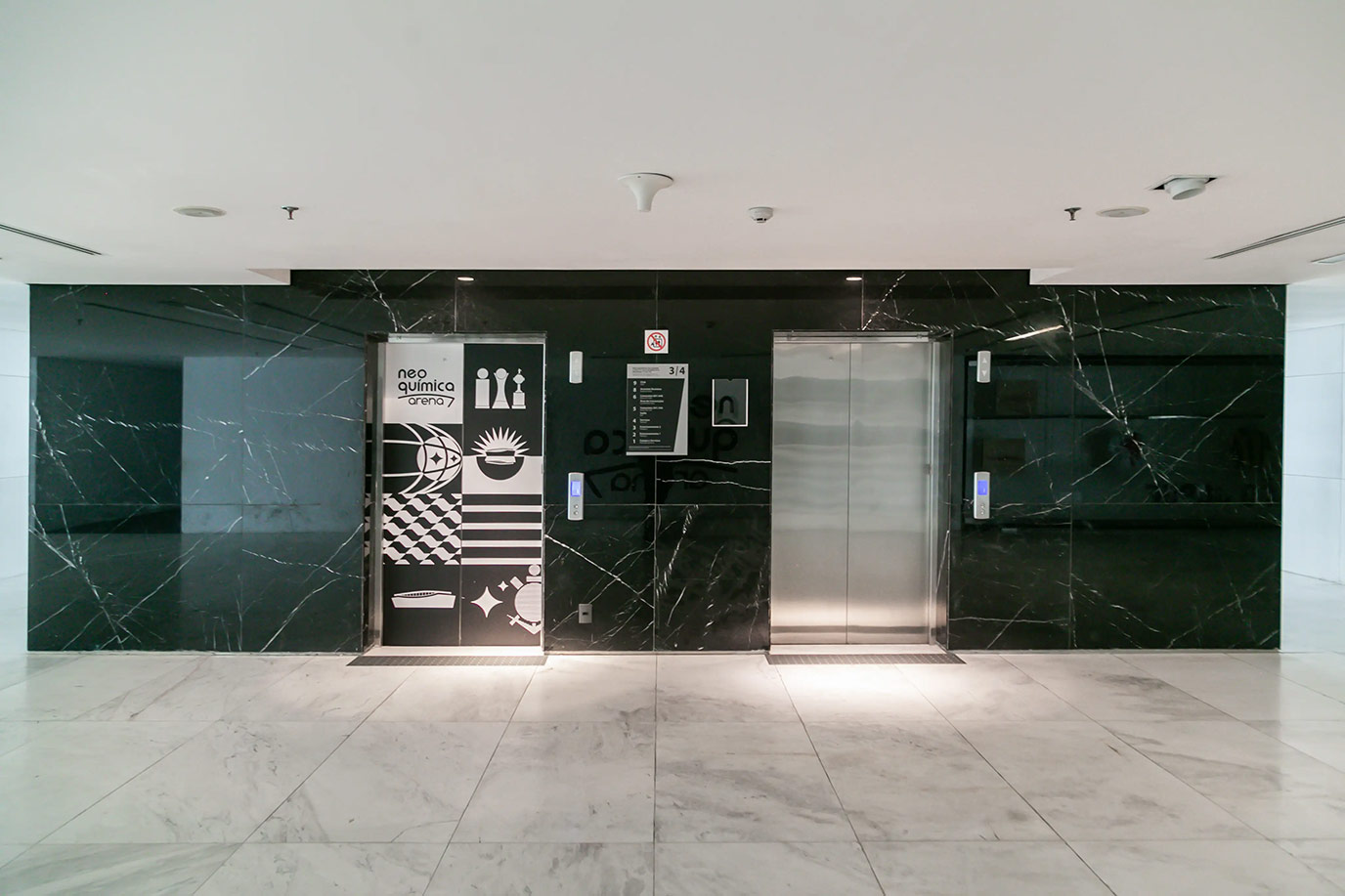 novonor-arena-corinthians-19-pisos-marmore-branco-pigues-parede-alevador-marmore-nero-marquina