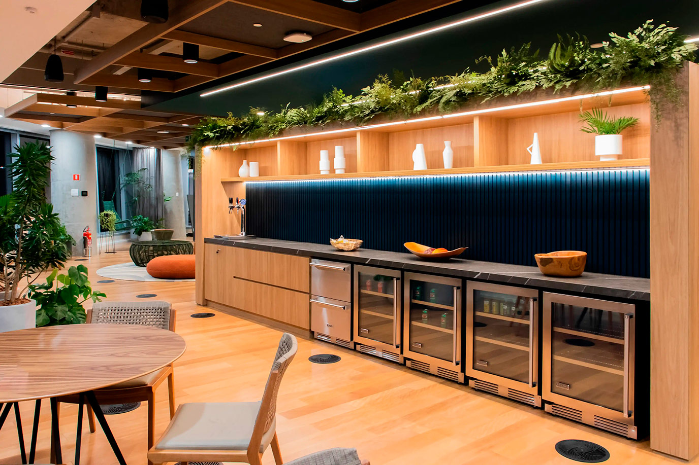 athie-wohnrath-bcg-b32-11coffe-bar-marmore-gris-armani-copa-granito-preto-sao-gabriel-