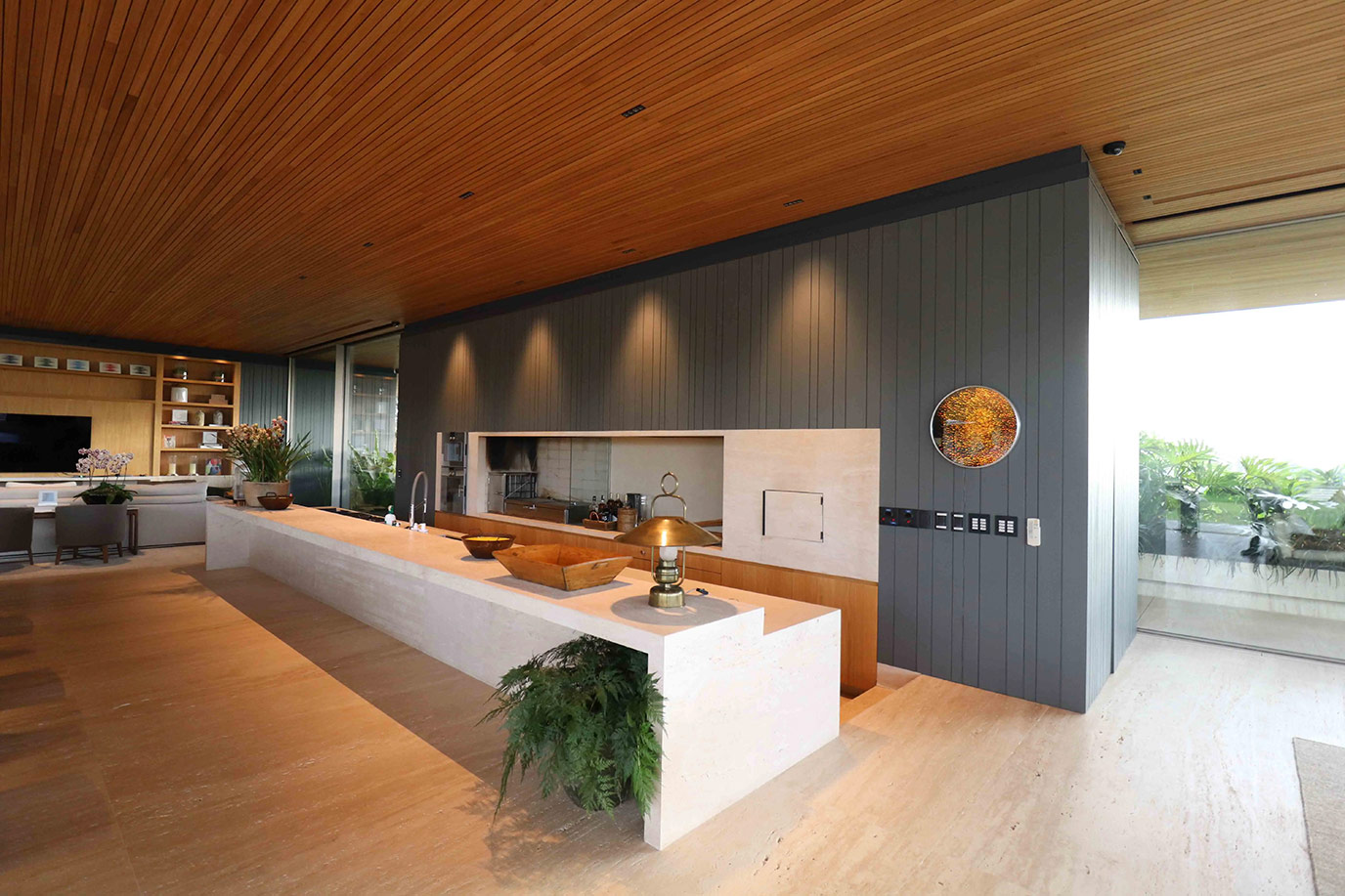 jacobsen-arquitetura-mfc-construtora-gourmet-piso-balcao-travertino-navona-bruto-balcadas-dekton-sasea-natural-di-marmore--