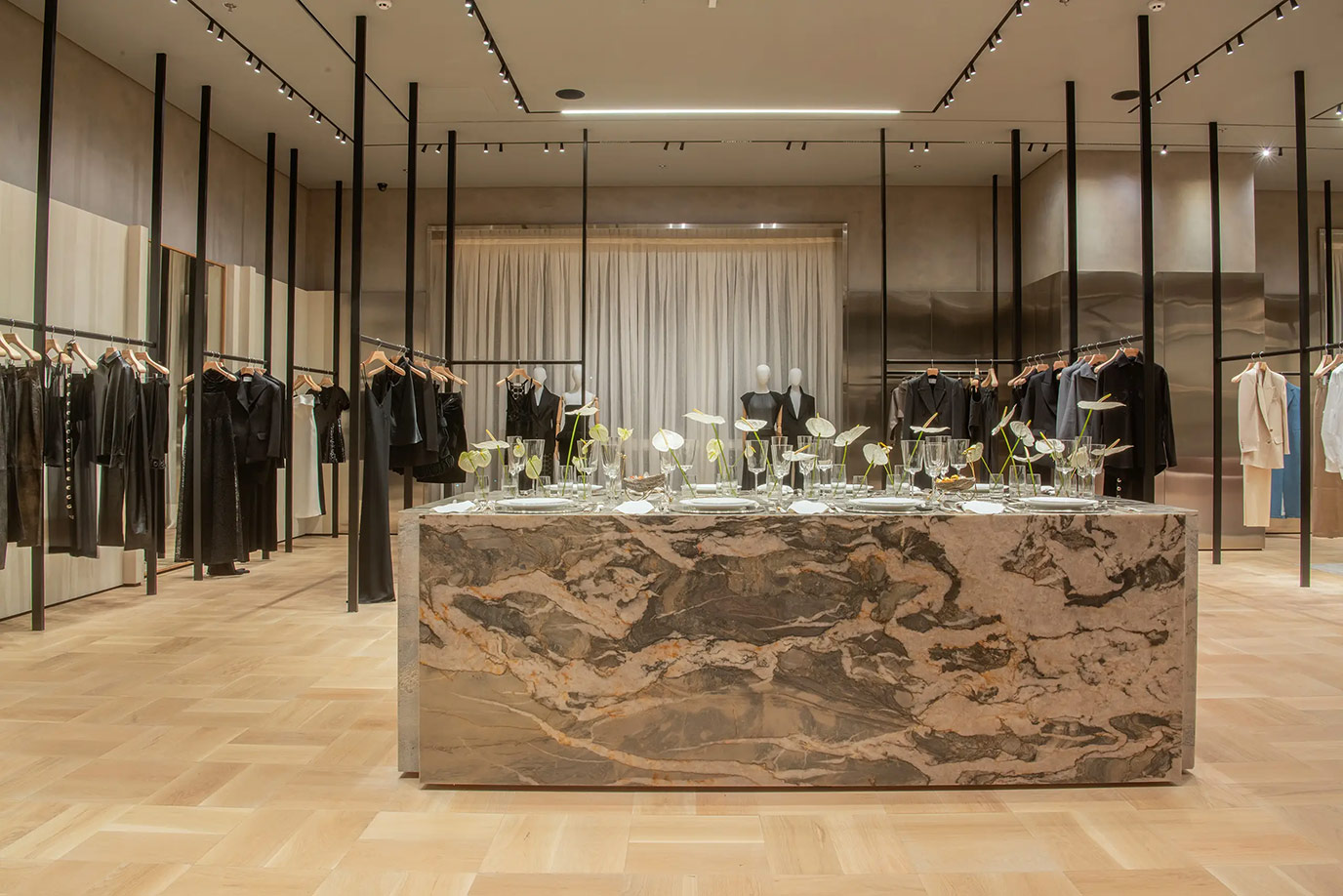 saeng-8142-andrea-bogosian--bancada-central-balcao-quartzito-van-gogh-polido-di-marmore