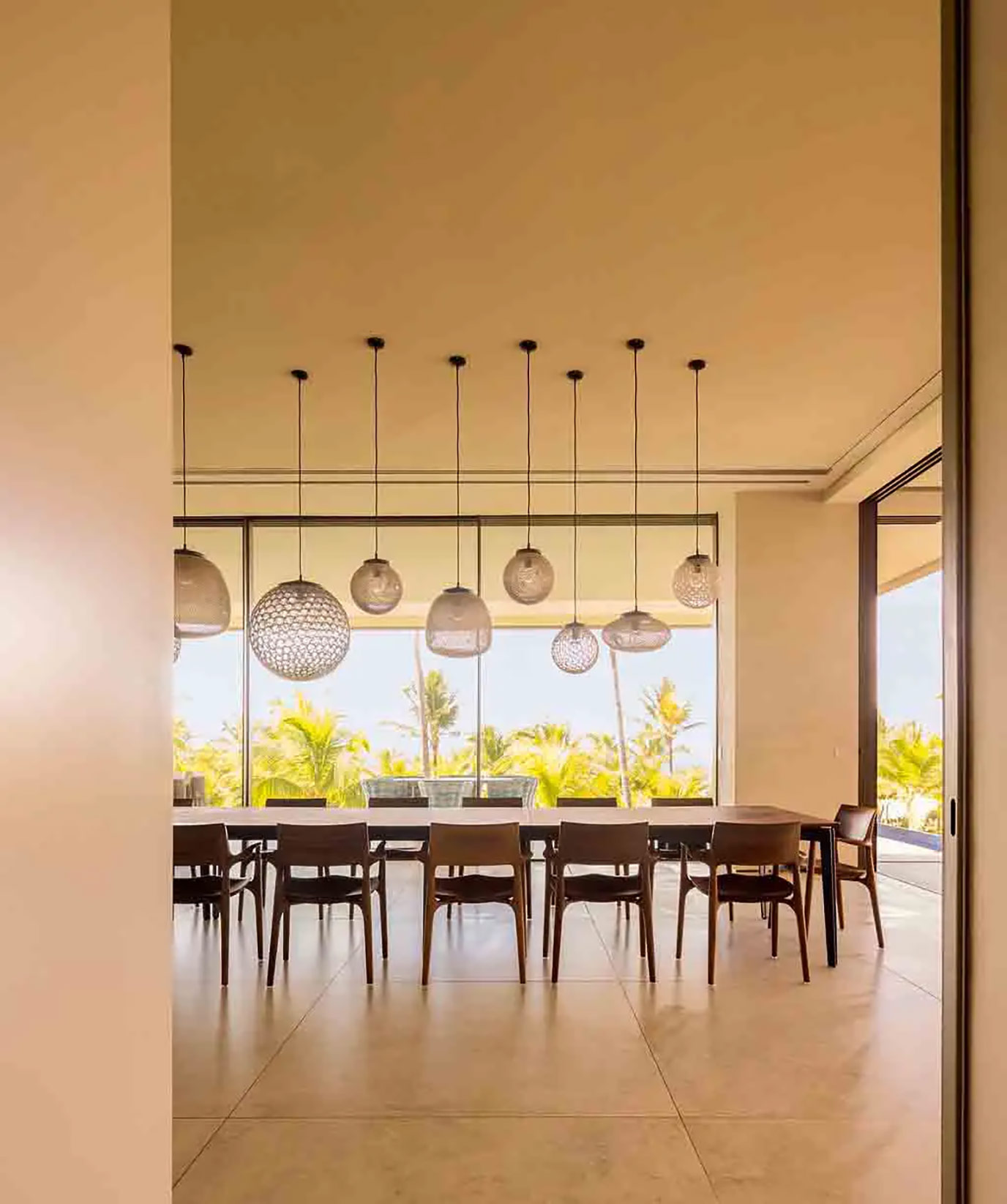 saraiva-e-associados-rfm-construtora-itacare-piso-dekton-lunar-matte-di-marmore